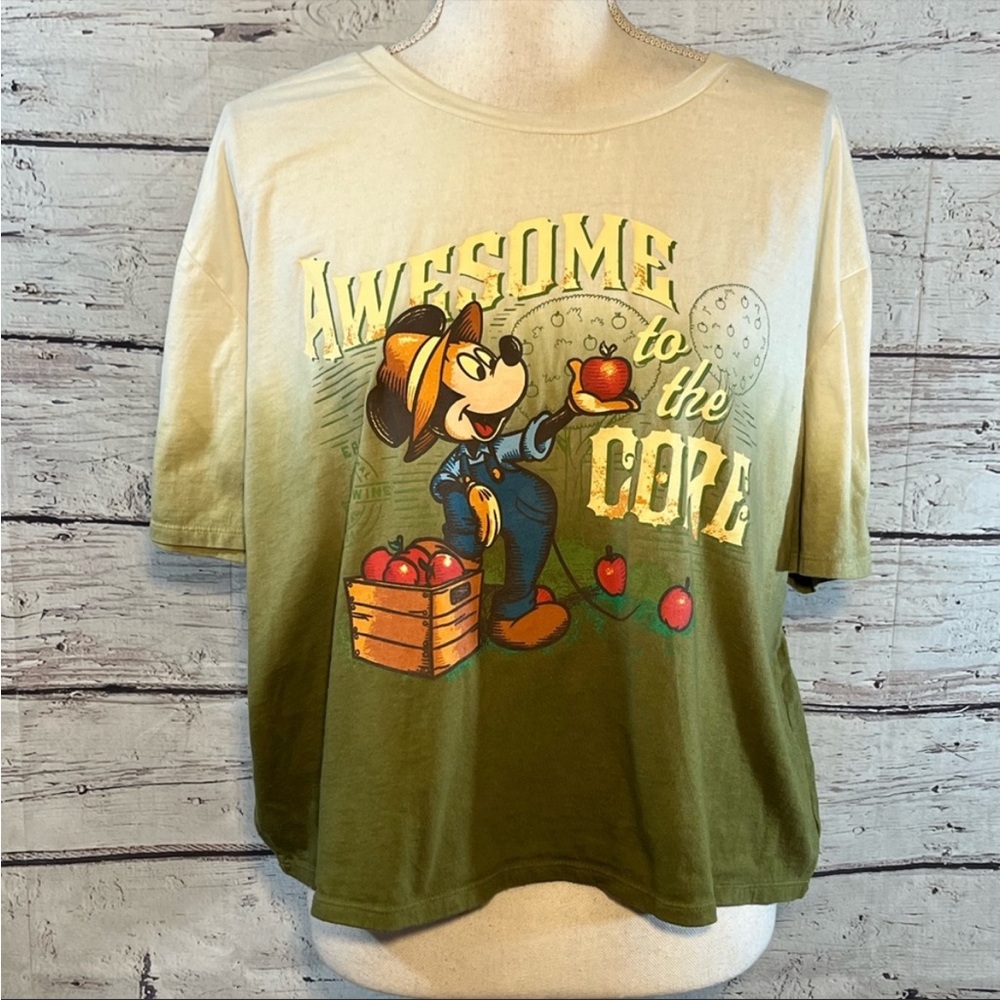 DISNEY Food & Wine Festival 2021 Cropped T-
Shirt "Awesome to the Core"-XL